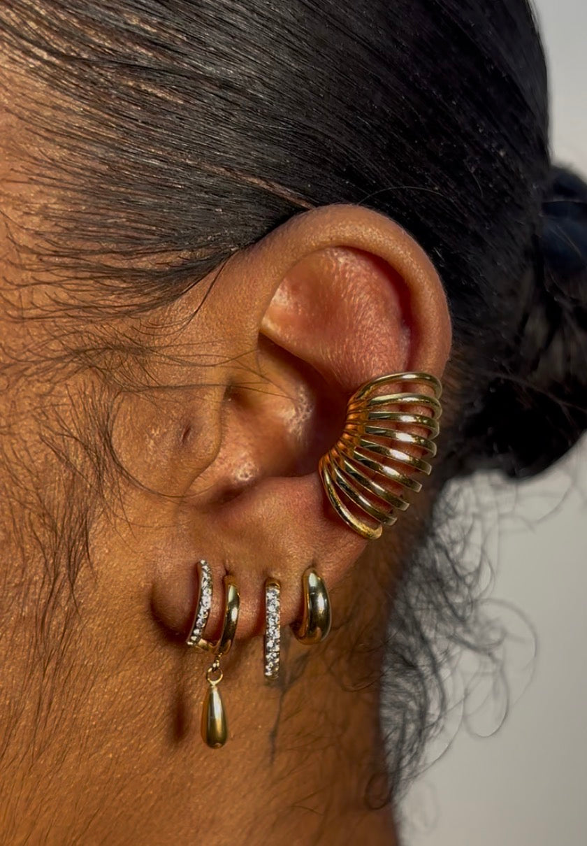 Composition Ear Glow